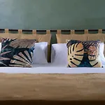 Taga Rooms Bed and breakfast